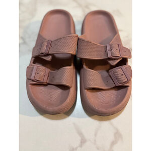 Cushionaire Fame sandals